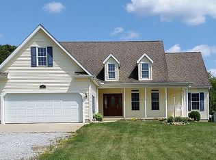 2586 E Valley Rd, Adrian, MI 49221