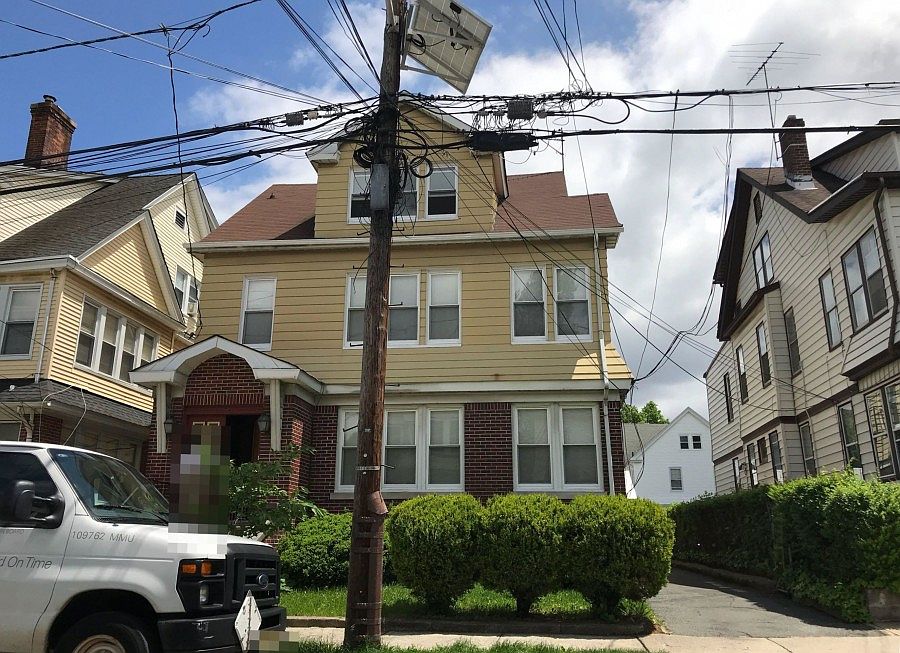 1st image of 40 Monticello Ave