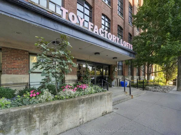 43 Hanna Ave Unit 103, Toronto, ON M6K 1X1