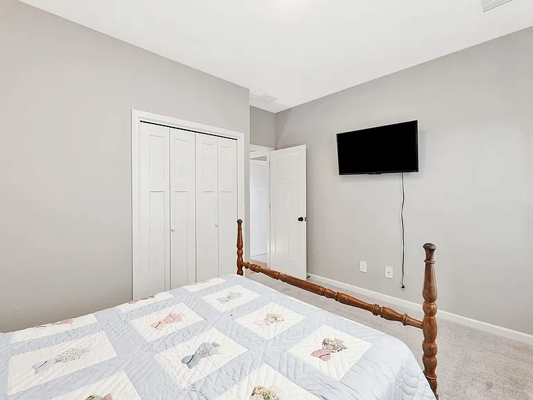 932 N Cloverleaf St — Photo 19