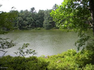 Lakefront Dr, Hawley, PA 18428