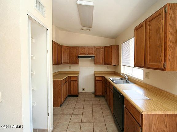 4th image of 1267 E Avenida Grande