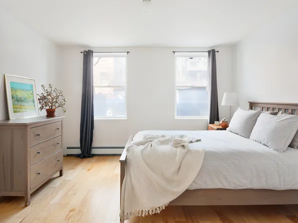 80 Conselyea Street image 5 of 8