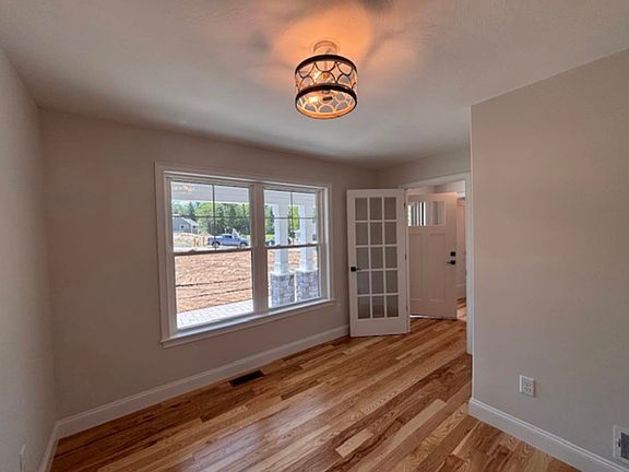 2nd image of 30 Edgewater Drive