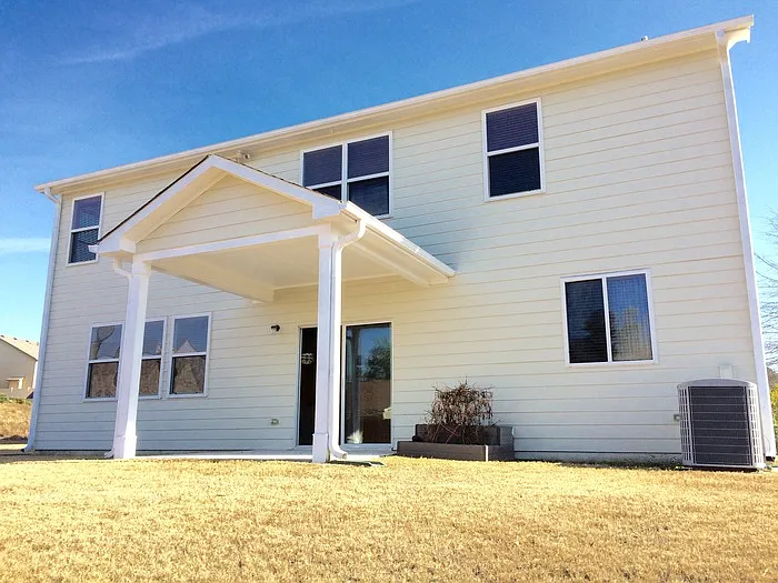 4 bed, 3.5 bath, 2934 sqft, $2,495 — Photo 3