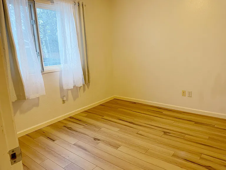 1130 Mila St — Photo 24