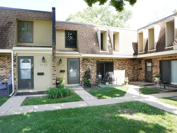 7770 S Woodward Ave #7F, Woodridge, IL 60517