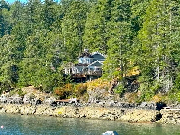 890 The Grove Rd, Sunshine Coast, BC V0N 1V0
