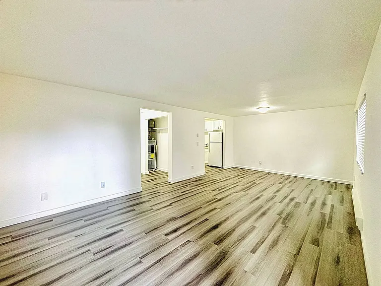 Liberty Apartments — Photo 10