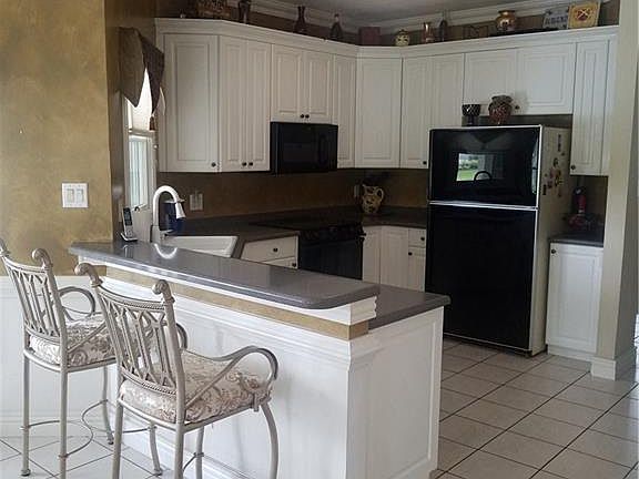 5th image of 2521 Greystone St