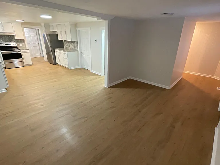 119 E Wilson St — Photo 41