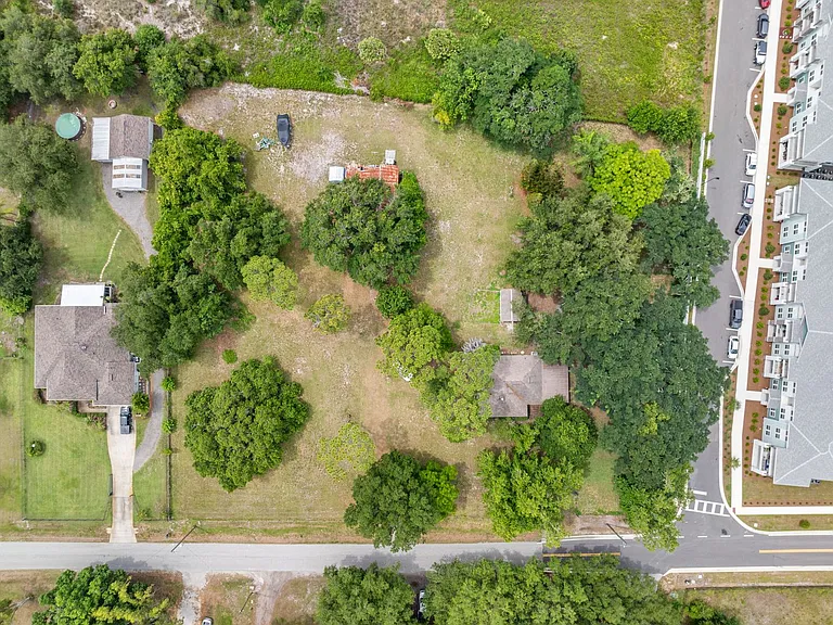 5500 Lake Lizzie Dr — Photo 15
