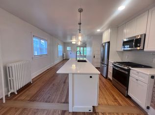 748 Crescent St NE, Grand Rapids, MI 49503