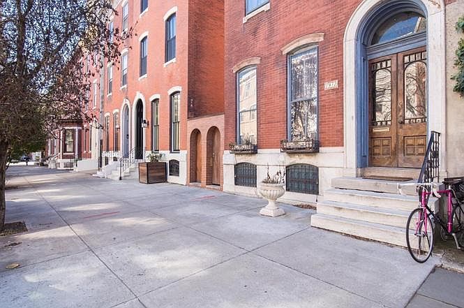 2nd image of 1912 Green St #1R