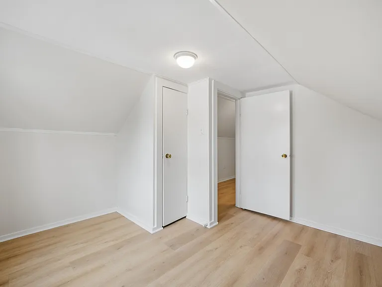 3920 County St — Photo 15