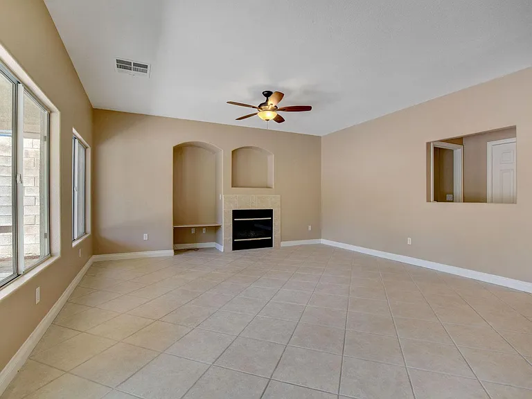 469 Annotto Bay St — Photo 9