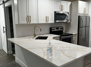 360 W Blue Heron Blvd APT 2, West Palm Beach, FL 33404