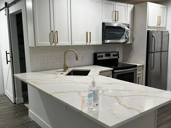 360 W Blue Heron Blvd APT 2, West Palm Beach, FL 33404