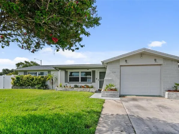5720 Mockingbird Dr, New Port Richey, FL 34652