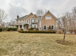 94 Old Tree Farm Ln, Trumbull, CT 06611