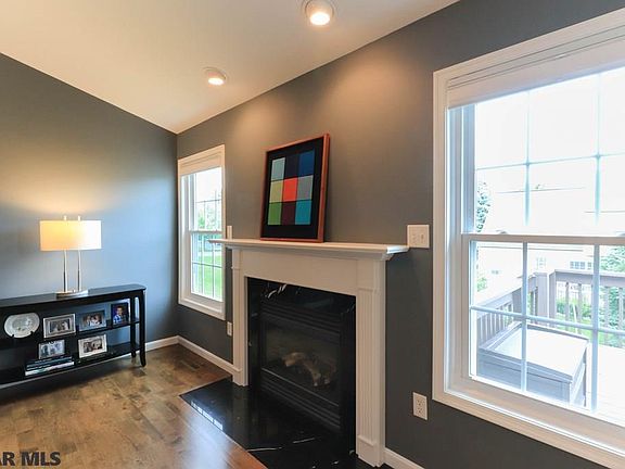 4th image of 749 Teal Ln