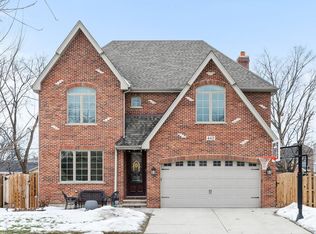 442 N Emery Ln, Elmhurst, IL