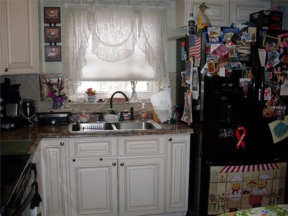 5th image of 1295 85th Ave N APT B