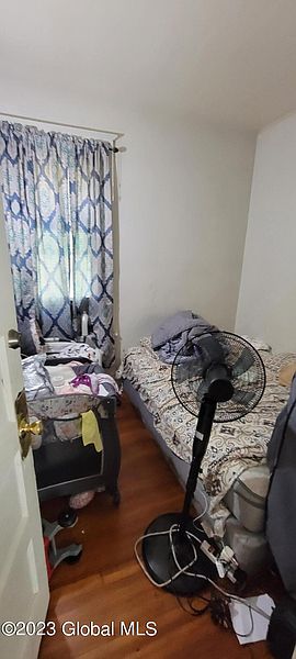 4th image of 5 Benson Street