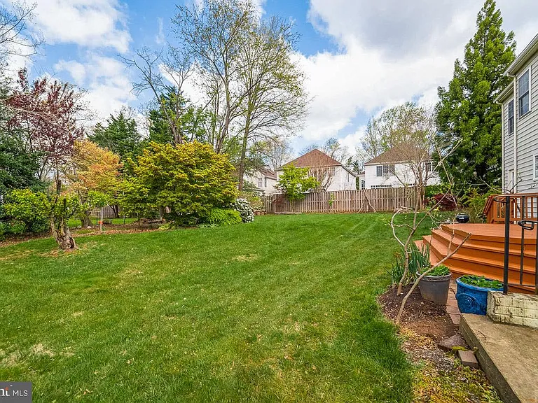 2944 Edgelea Rd — Photo 45