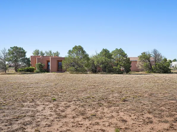 15 Lacy Rd, Edgewood, NM 87015