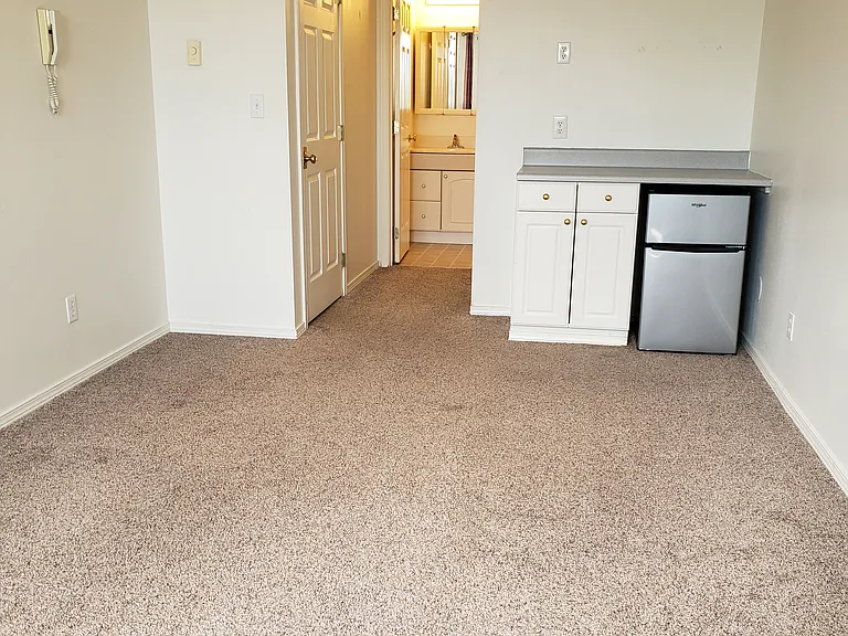2126 NE 47th St #B — Photo 5