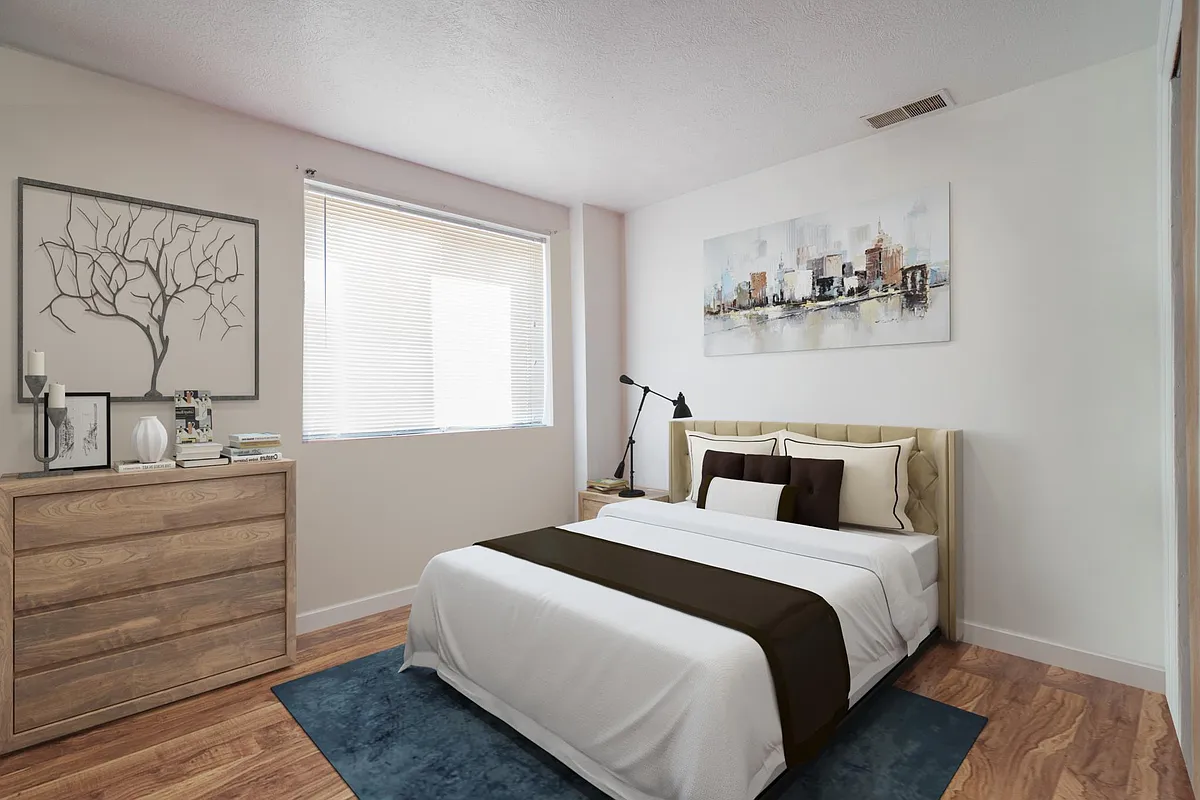 bedroom - 102 W College St #8