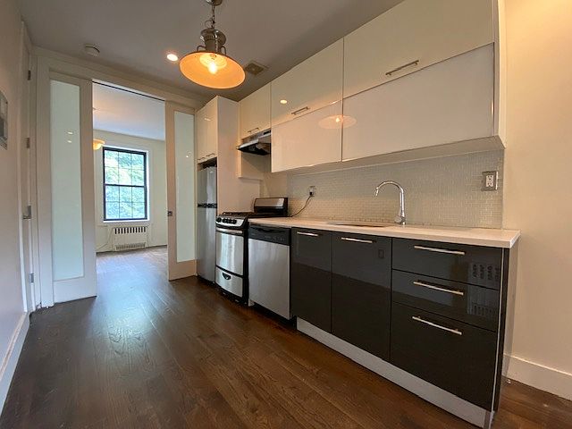 1st image of 153 Starr St #4