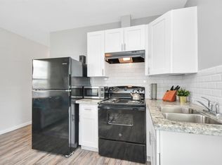 1801 Roosevelt St #1801, Houston, TX 77012