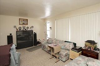 4th image of 1514 Colgrove Ave