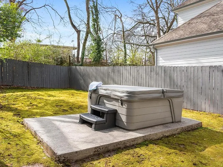 1515 Iverson St NE — Photo 22