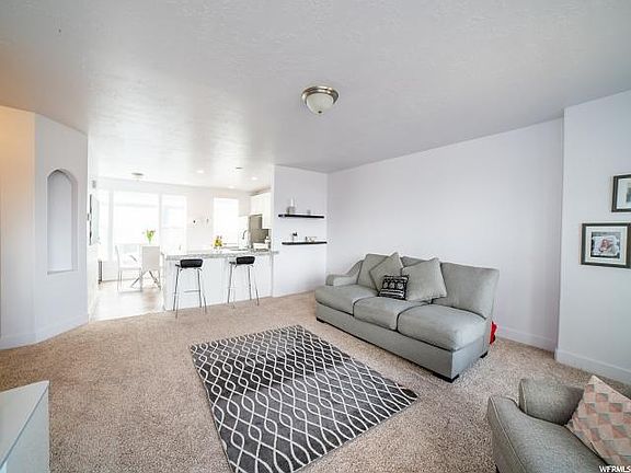 4th image of 1768 W Dalmeny Way