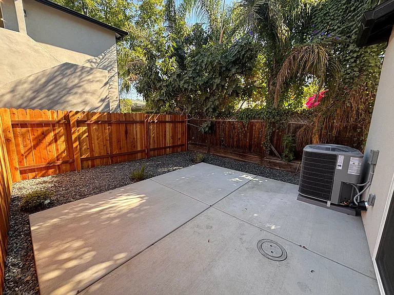 2071 18th Ave — Photo 18
