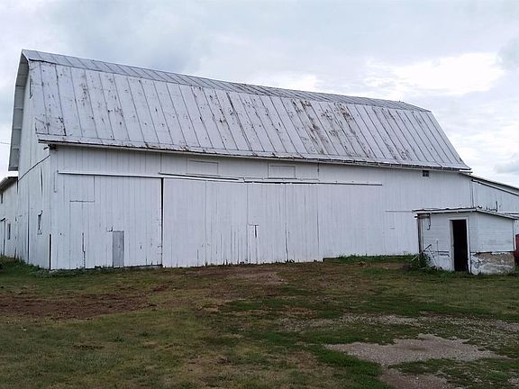 4th image of 2647 E Township Road 138