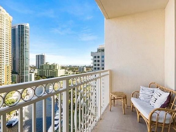 5th image of 511 SE 5th Avenue #1501