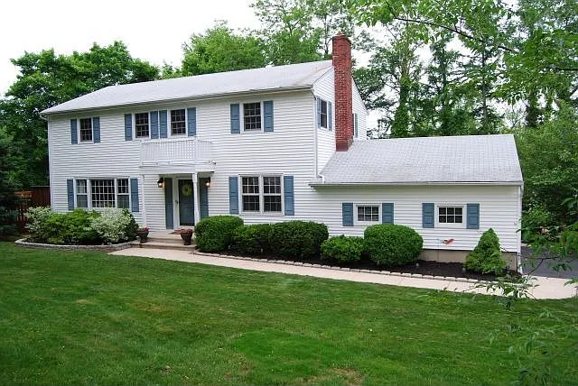 1 Silverbrook Pl photo 1