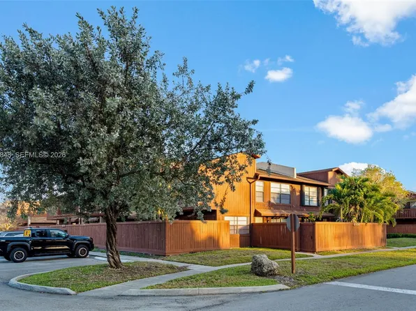 6554 SW 114th Pl #E74, Miami, FL 33173