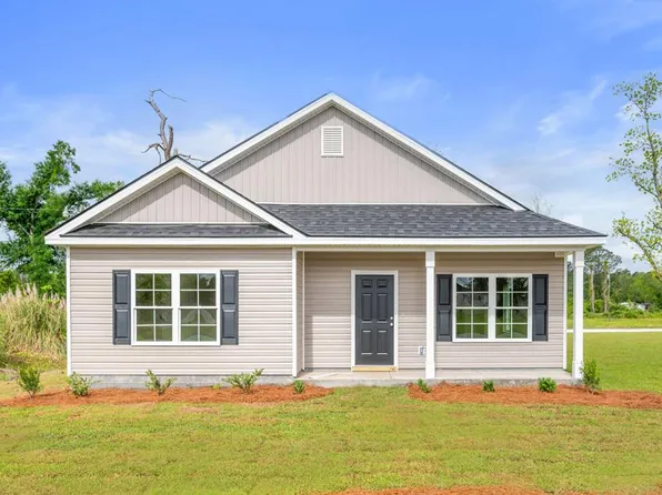 224 S Main St, Pembroke, GA 31321