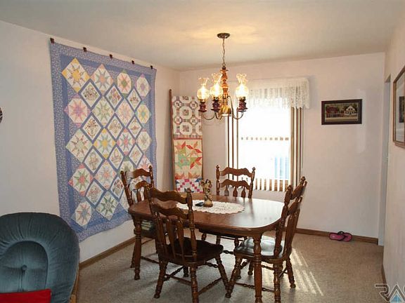 5th image of 1416 S Olive Dr