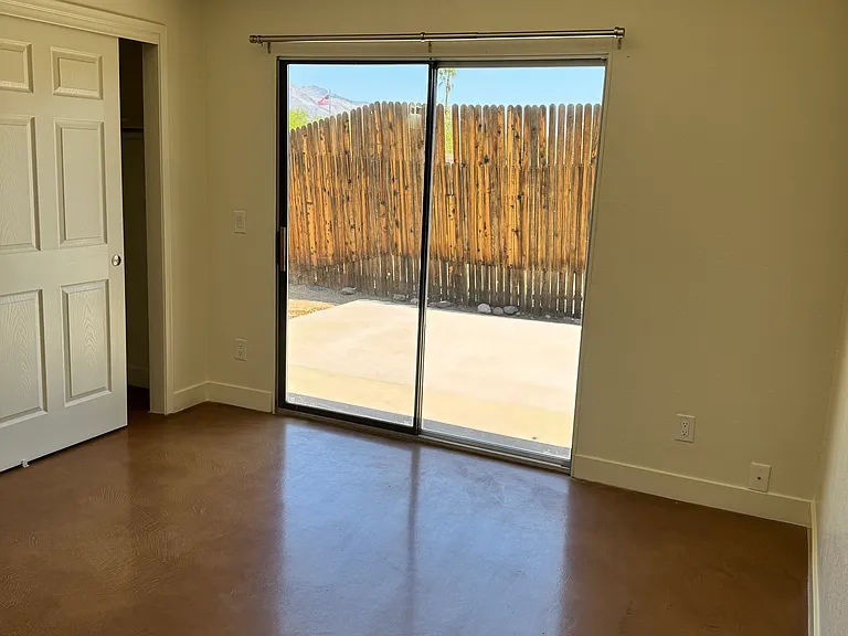 572 E Calle Arizona #572 — Photo 4