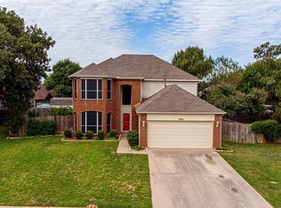 342 Sweet Leaf Ln, Lake Dallas, TX 75065