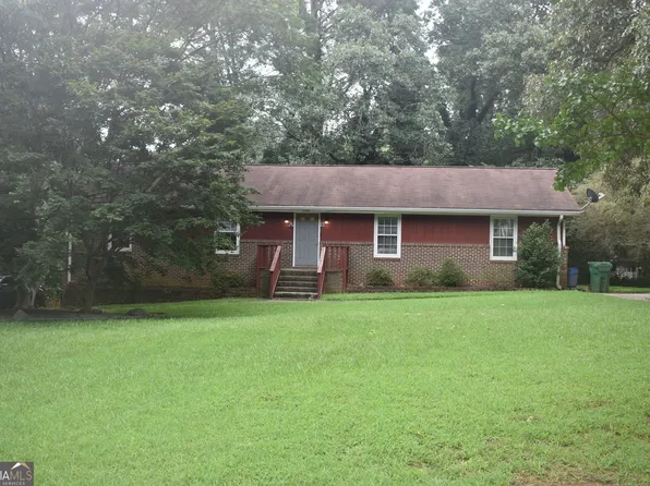 5566 Rock Garden Ct NW, Lilburn, GA 30047