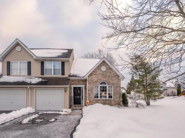 2138 Briarwood Dr, Coplay, PA 18037