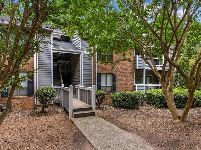 525 Warm Springs Cir — Photo 19