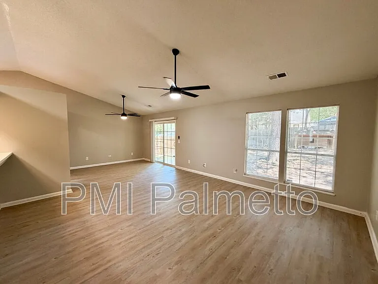 22 Sweet Thorne Cir — Photo 4